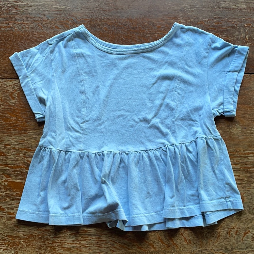 Kimchi Blue Medium Women’s Light Blue T-Shirt Rolled Cuff Sleeves Frilled Bottom